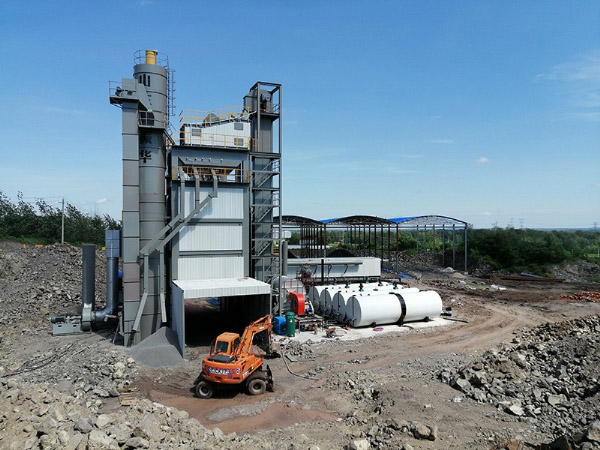 瀝青混凝土攪拌站的安裝需要注意哪些事項(xiàng)？